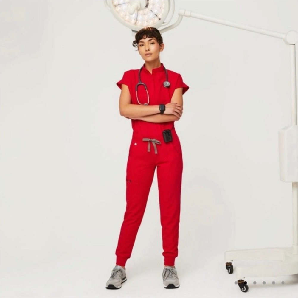 FIGS ZAMORA TALL JAGGERS SCRUB PANTS IN POP RED